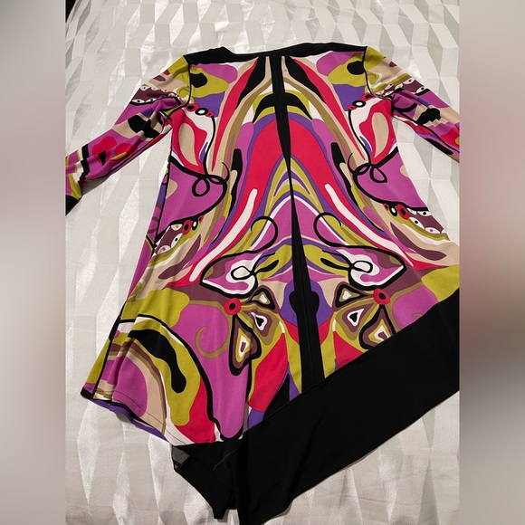 Eva Varro - Picture 6 of 7